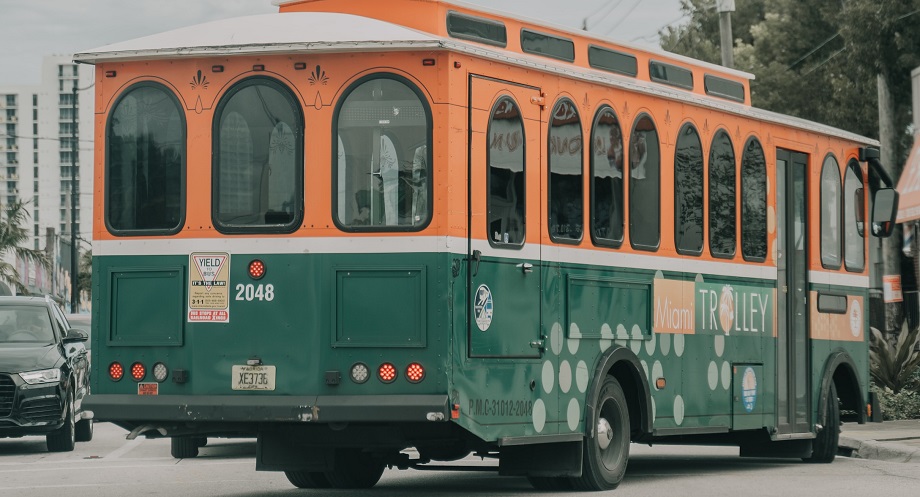 Trolley in Miami by Ronny Rondon from Unsplash