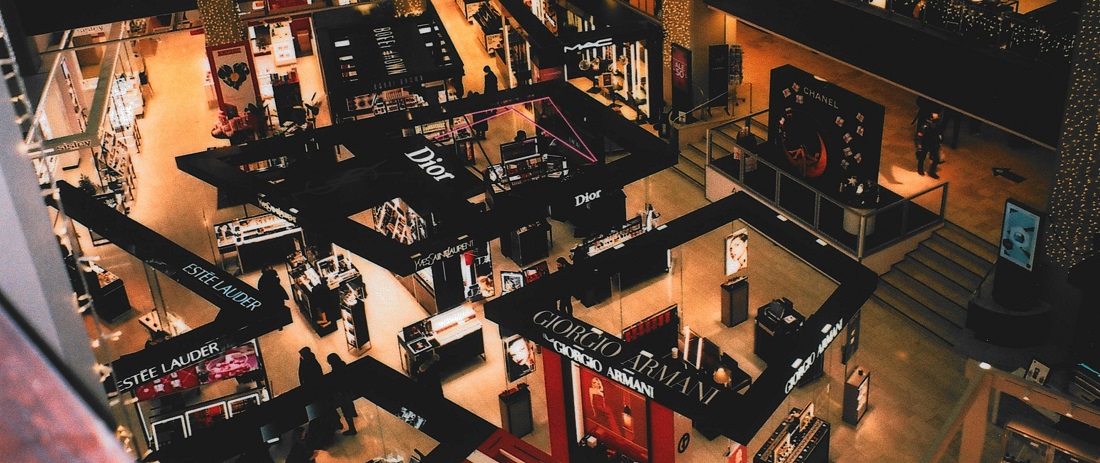 Luxury shopping pop up by Jake McPake