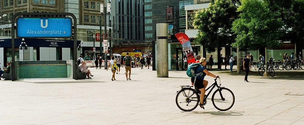 Cycling in Berlin by Markus Spiske