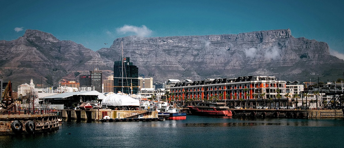 V&A Waterfront with Table Mountain in the background by Matthias Mullie