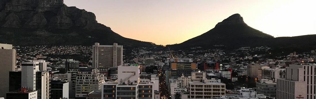 Cape Town City Centre with mountains in the background by Zoë Reeve