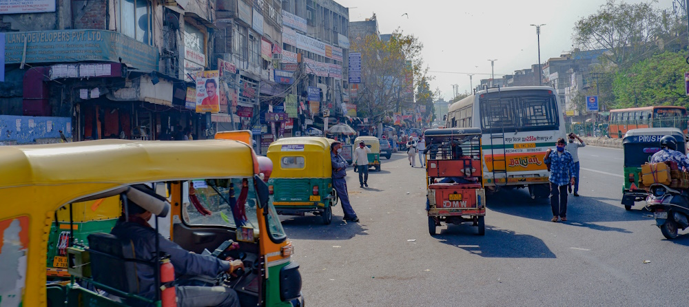 Delhi Traffic by Lucas Hemingway