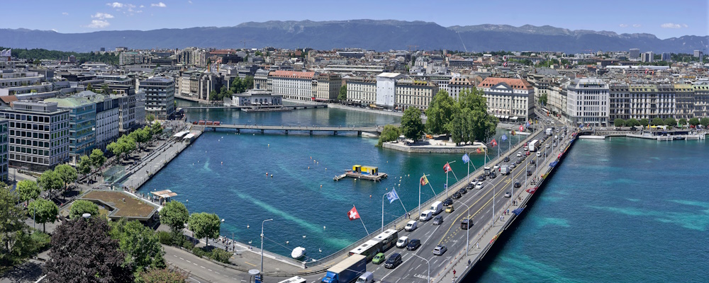 Geneva Cityscape by Xavier von Erlach on Unsplash