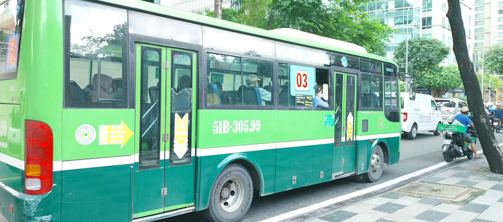 Ho Chi Minh City Public Bus by Edwin Petrus on Unsplash