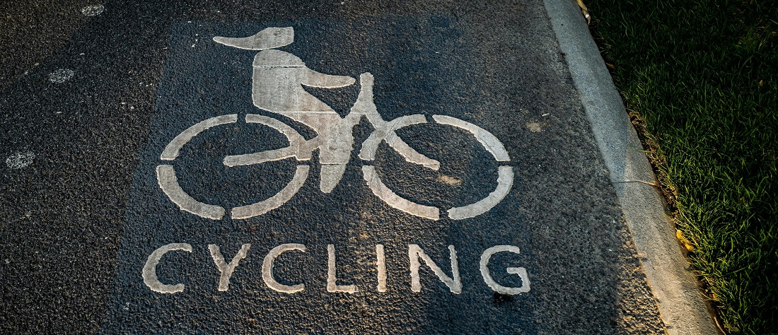 Cycle lane sign by Ken Chuang from Pexels