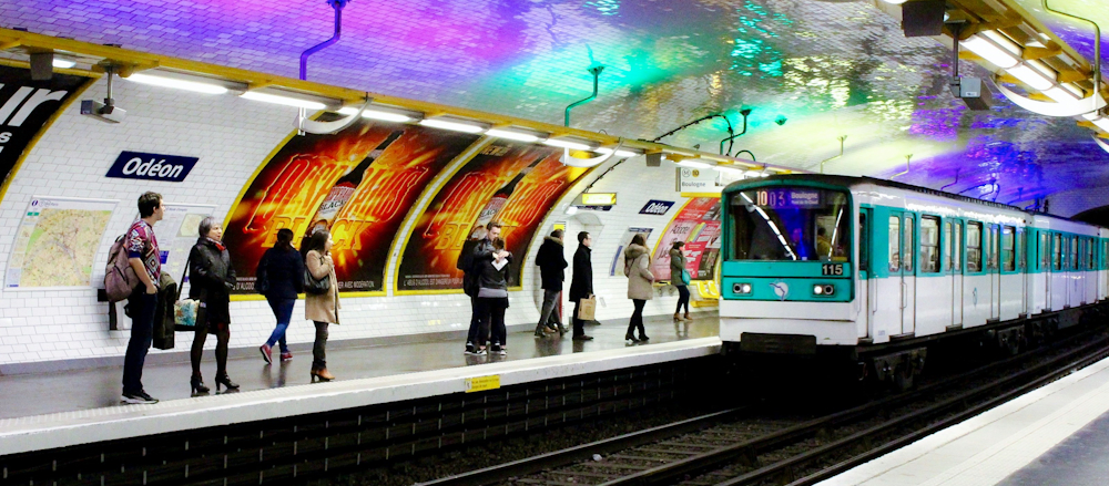 Paris Metro by Diana Mat on Unsplash.