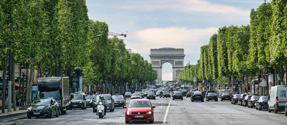 Traffic in Paris by Johen Redman on Unsplash