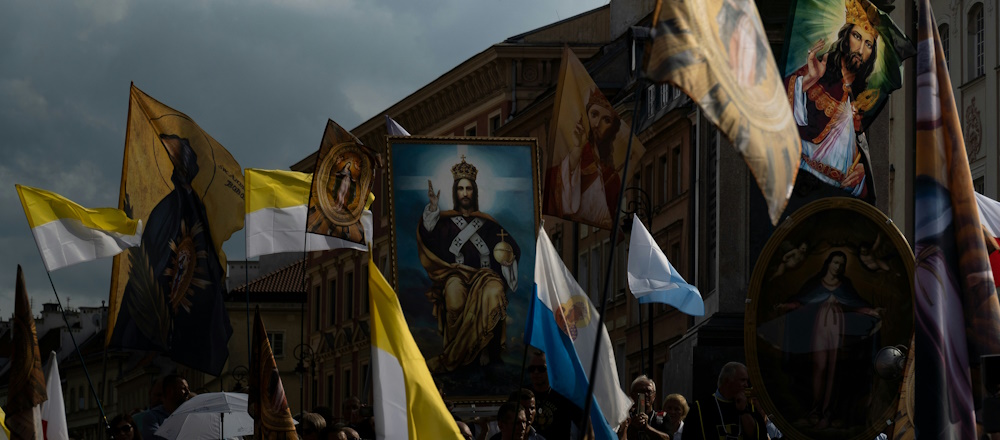 Catholic Procession by Hubert Buratynski on Unsplash