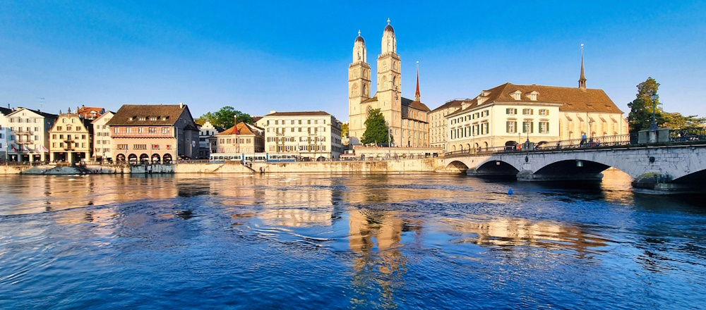 Grossmünster in Zurich by John Disandolo on Unsplash