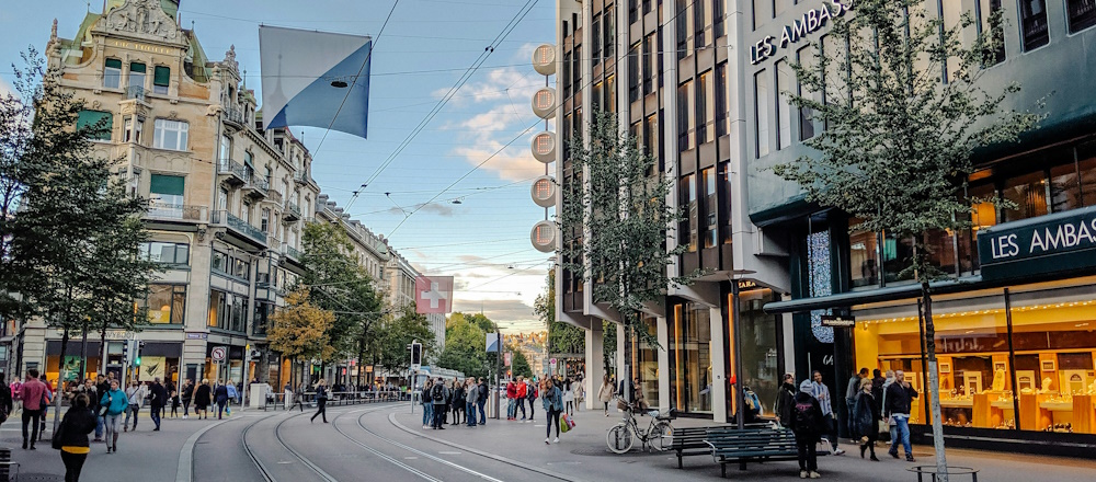 Bahnhofstrasse in Zurich by Tomek Baginski on Unsplash