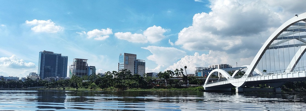 Hatir Jheel in Dhaka by Romel Frost