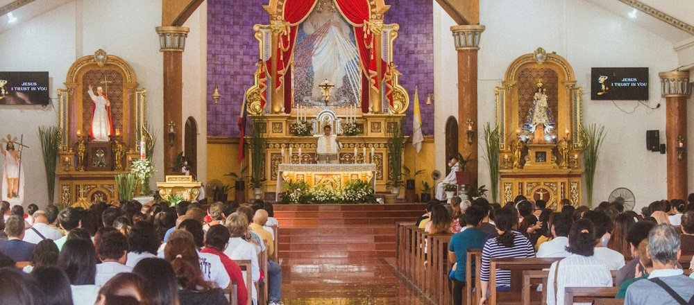 Mass in Silange in the Philippines by Lance Lozano