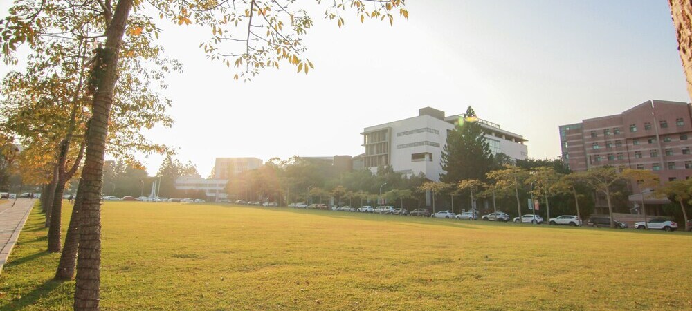 Finding a school in Taiwan